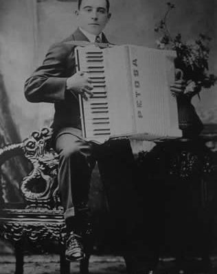 Carlo Petosa with accordian